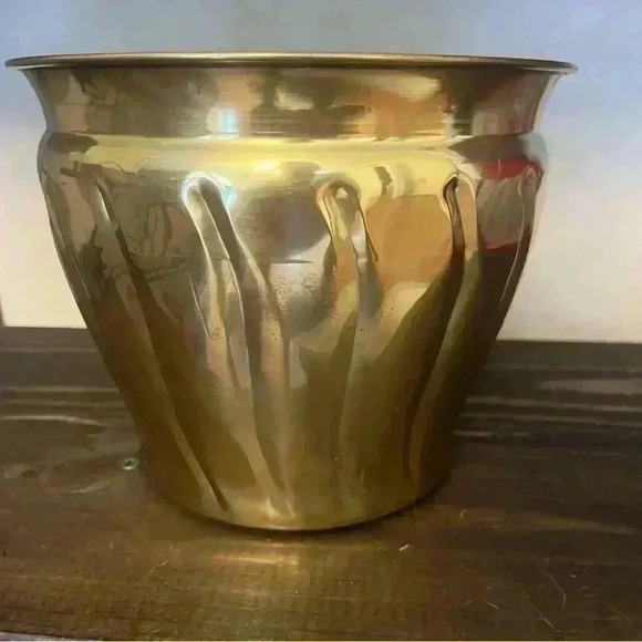 Vintage Brass Regency Swirl Planter - Picture 1 of 6